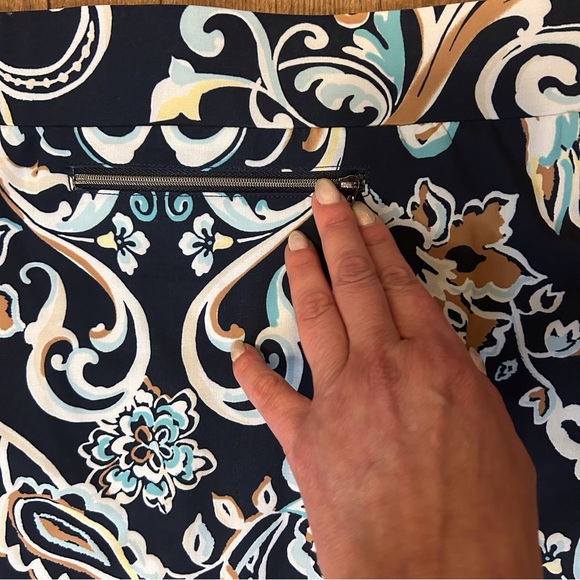 Chicos Floral Print Skort with Pockets - Picture 10 of 10